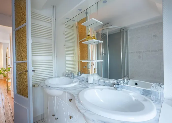 Avec Vue Sur Le Port Apartment Honfleur